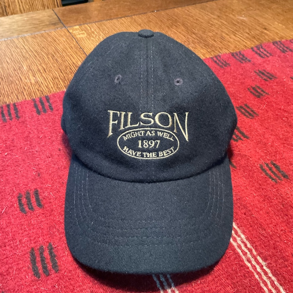 Wool, adjustable cap.